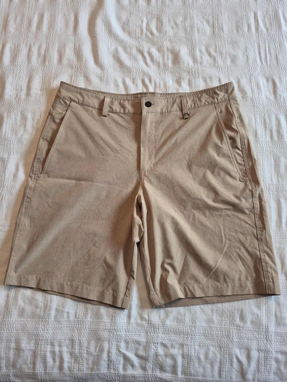 Mizuno Men's size 36 Performance shorts tan, 5 pocket EUC